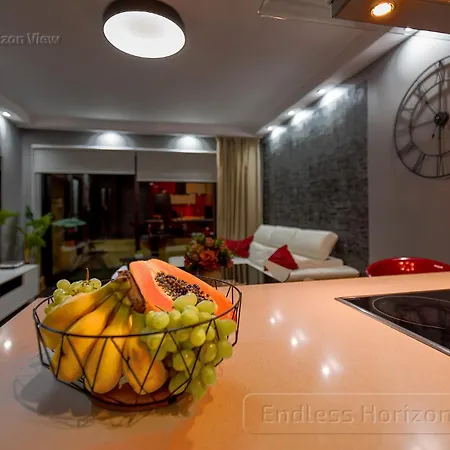 Apartment Endless Horizon View - Free Private Parking Including & Guest Bonus